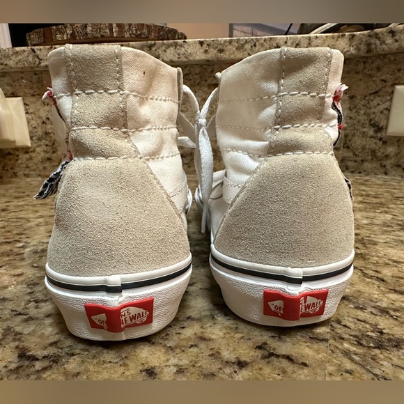 VANS Mid Top Skateboarding Sneaker - Size 6M/7.5W - Picture 5 of 8